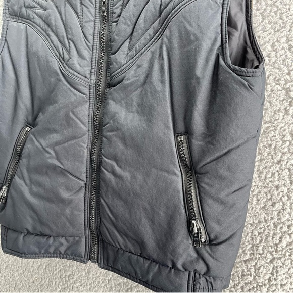 St. Moritz Vtg Black Puffer Vest Outdoors Activewear Retro Size L Embroidered - Picture 4 of 10